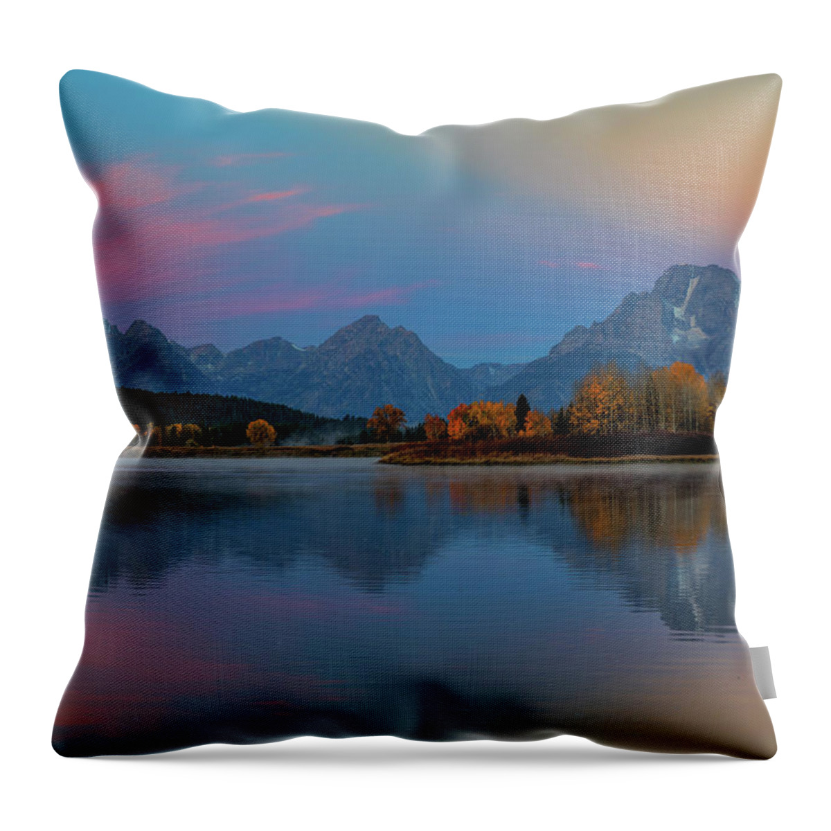 200-400mm 5dsr Throw Pillow featuring the photograph Oxbows Reflections by Edgars Erglis