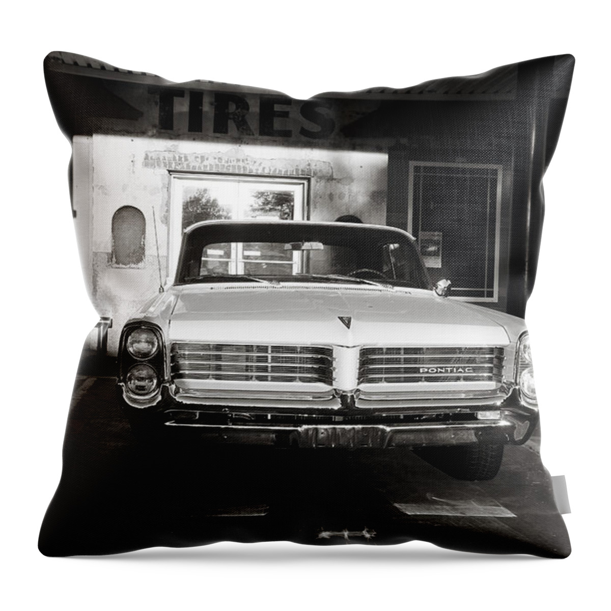 Classic Car Throw Pillow featuring the photograph Pontiac Pride by Toni Hopper