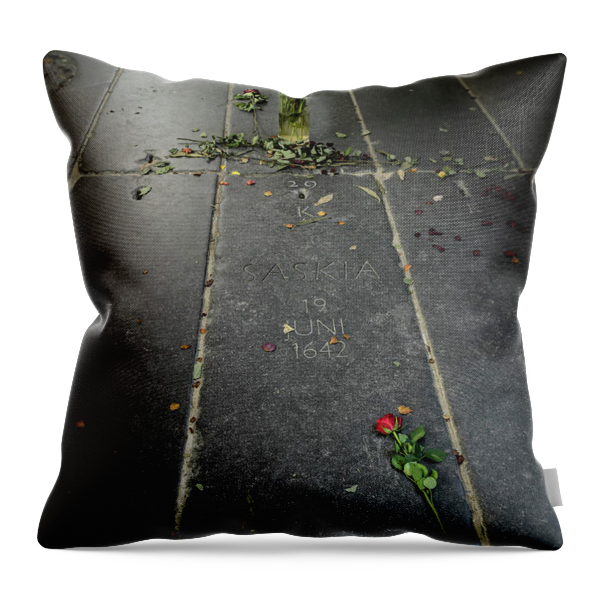 Amsterdam Throw Pillow featuring the photograph Saskia Rembrandt's tomb by RicardMN Photography