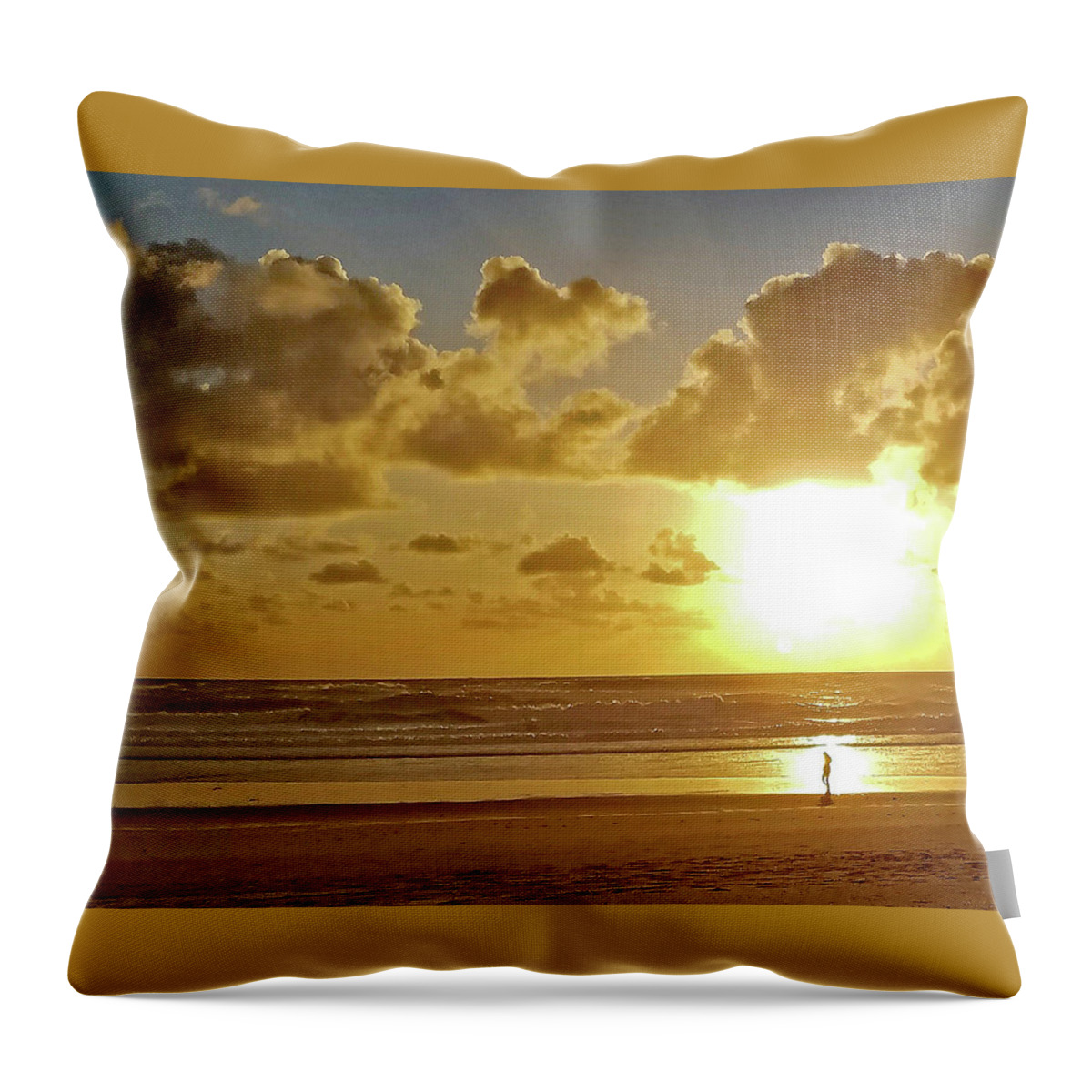Beach Throw Pillow featuring the photograph Solar Moment by Suzy Piatt