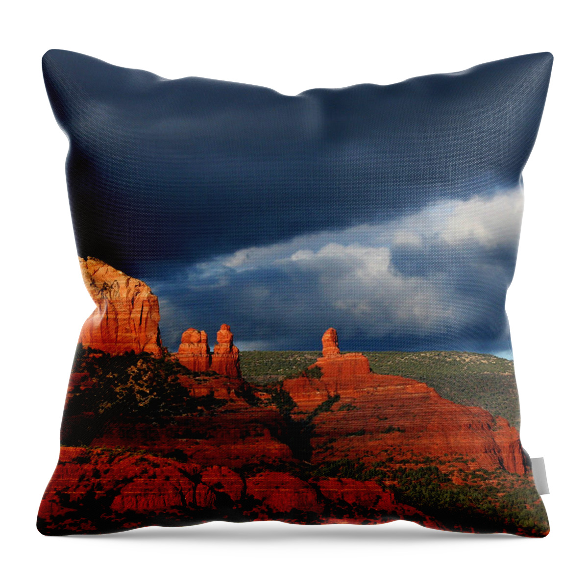 Red Rocks Throw Pillow featuring the photograph Soldiers' Pass by Tom Kelly