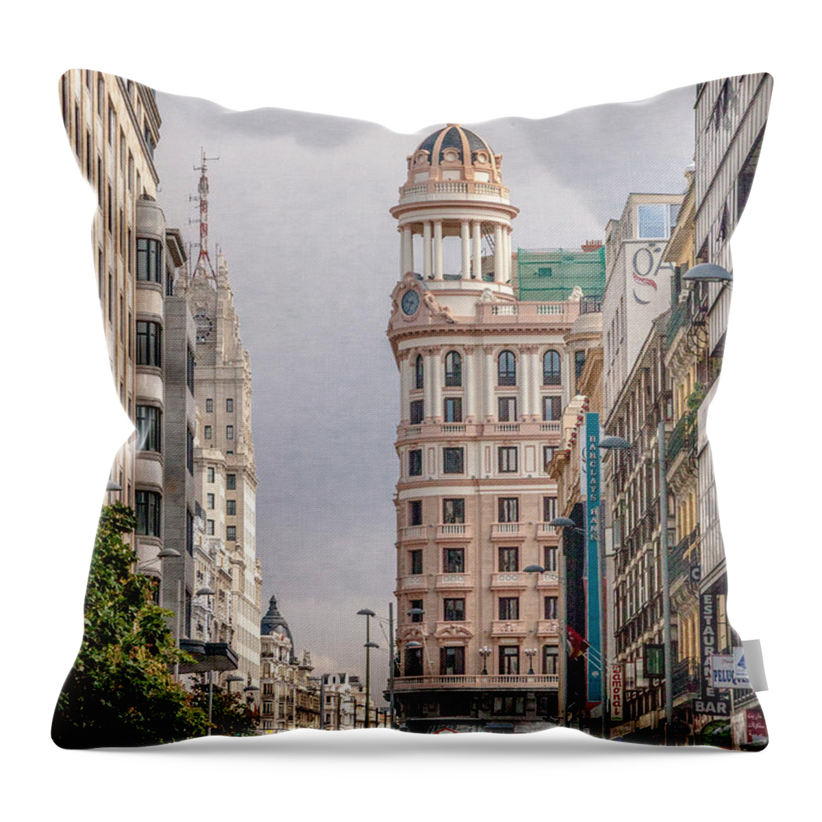 Gran Via Throw Pillow featuring the photograph Spanish Broadway by W Chris Fooshee