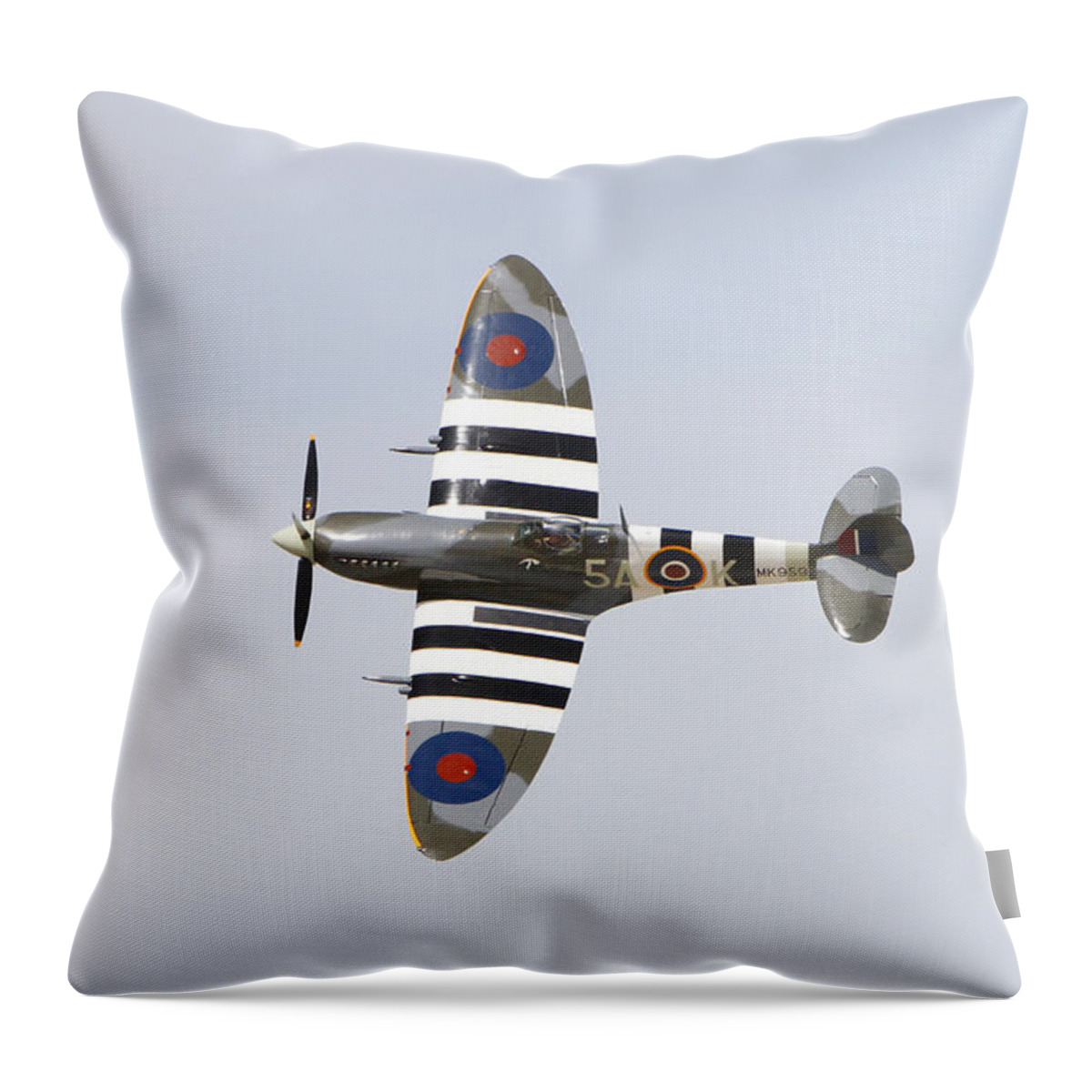Spitfire Throw Pillow featuring the photograph Spitfire MK959 by Shoal Hollingsworth