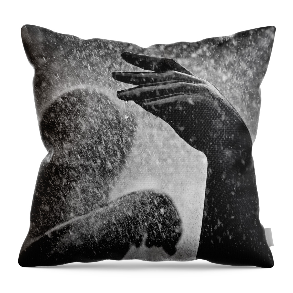 Fountain Throw Pillow featuring the photograph Spray by Dave Bowman