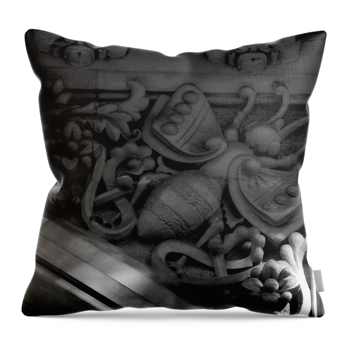 Bee Throw Pillow featuring the photograph The bee by Emme Pons
