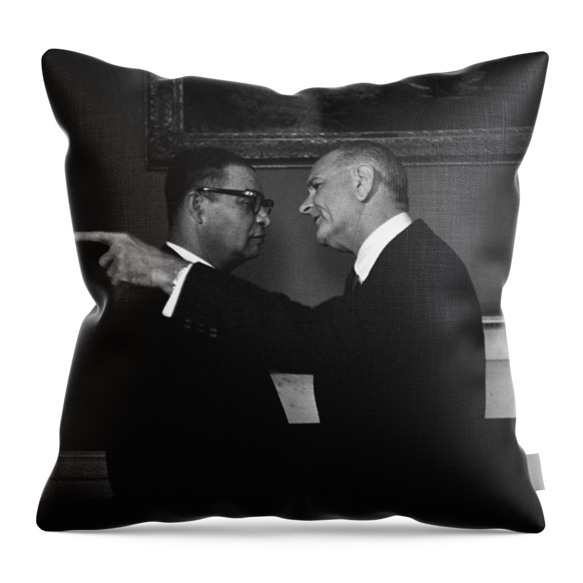 Government Throw Pillow featuring the photograph The Johnson Treatment, 1966 by Science Source
