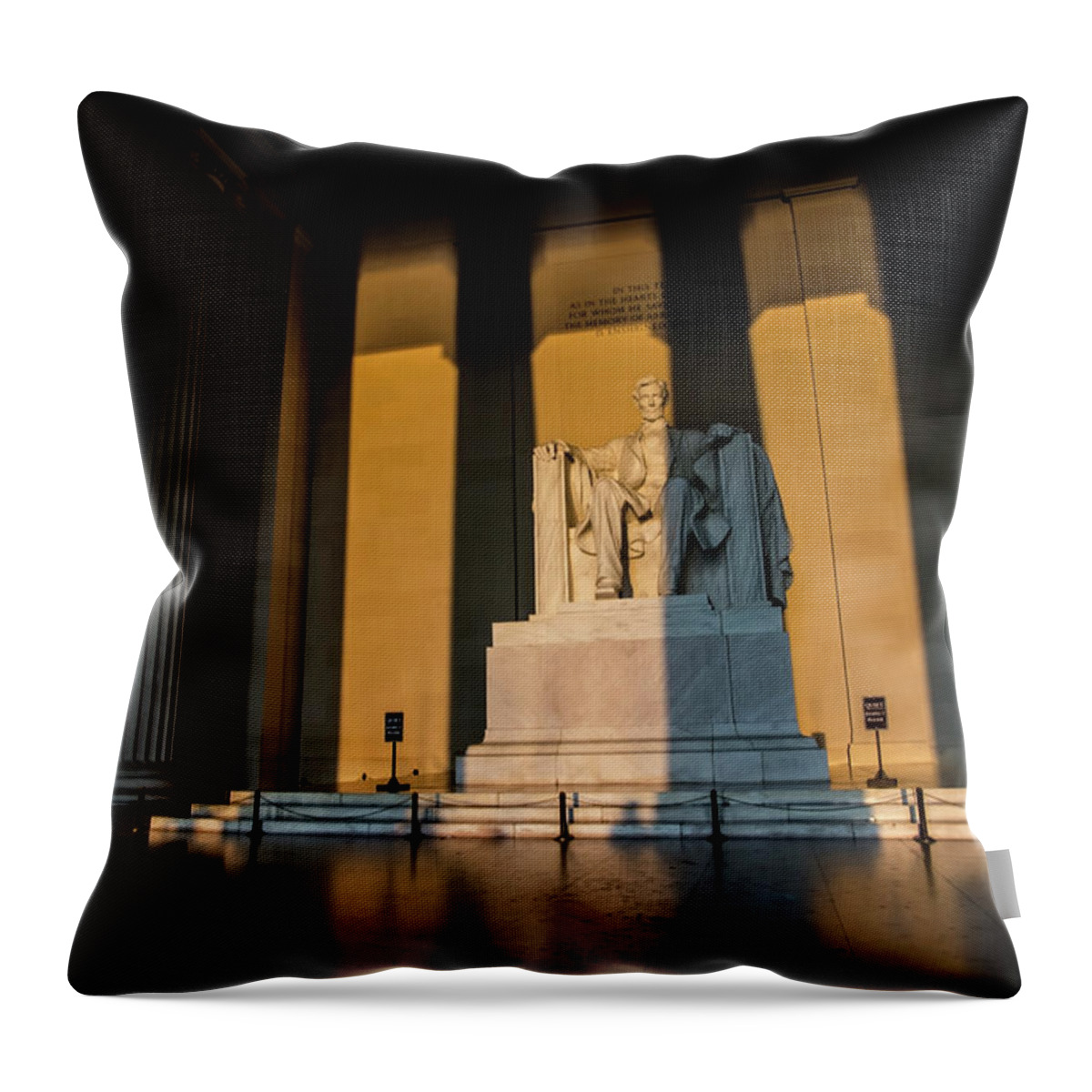 Lincoln Memorial Throw Pillow featuring the photograph The Lincoln Memorial at sunrise by Sven Brogren