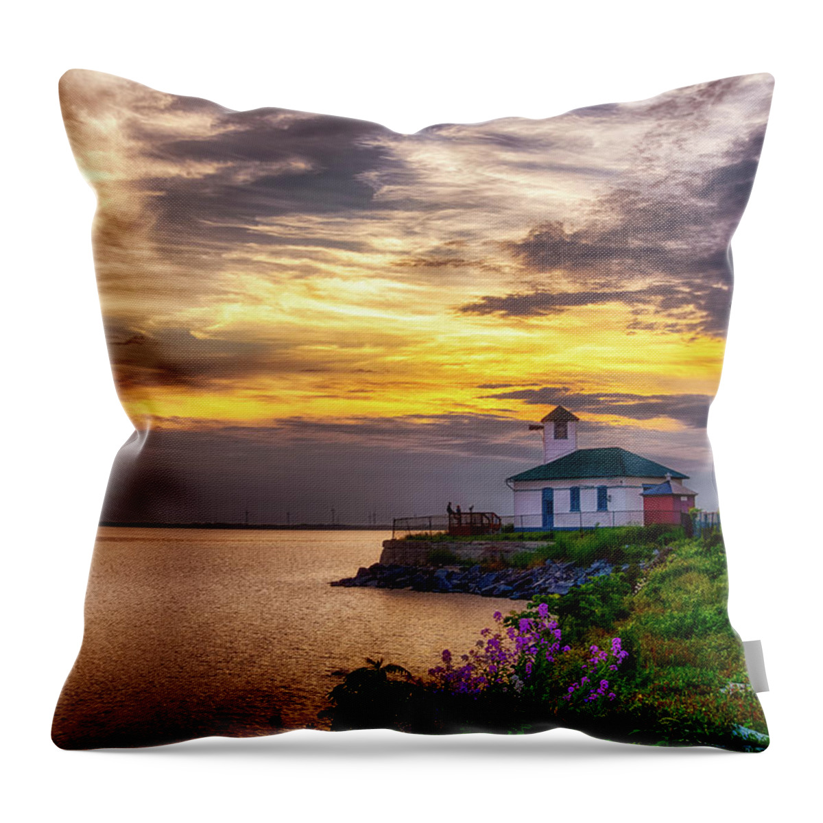 1000 Islands Throw Pillow featuring the photograph Tibbets Point Sunset by Mark Papke