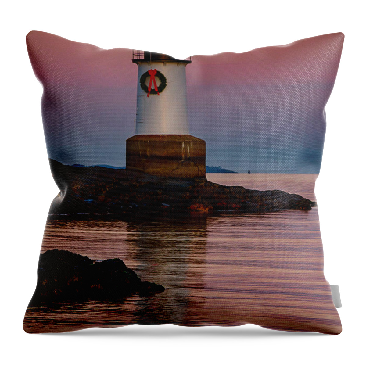 Salem Throw Pillow featuring the photograph Tide coming in at Winter Island Lighthouse by Jeff Folger