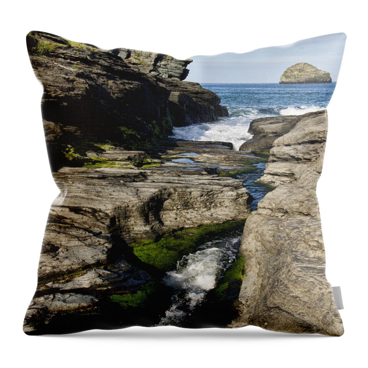 Trebarwith Throw Pillow featuring the photograph Trebarwith Strand in North Cornwall by Pete Hemington