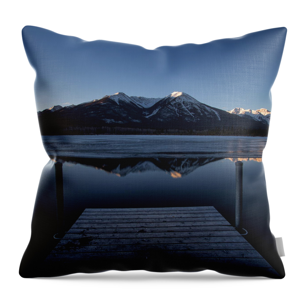 Lakes Throw Pillow featuring the photograph Vermillion lakes at dawn by Celine Pollard