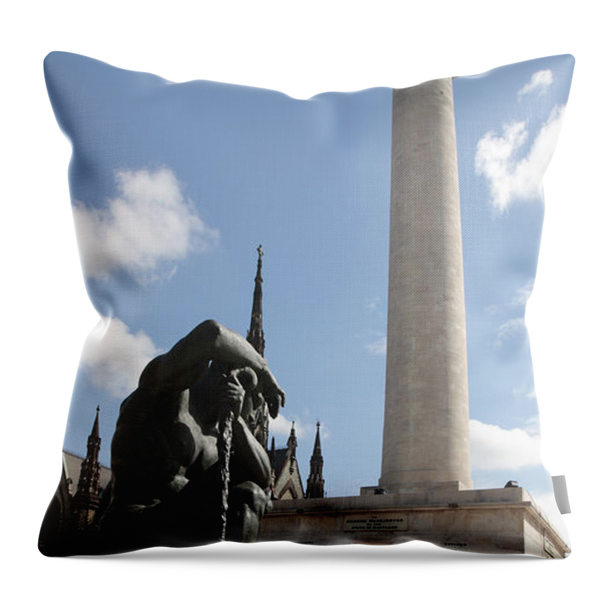 Baltimore Throw Pillow featuring the photograph Washington Monument in Baltimore by William Kuta