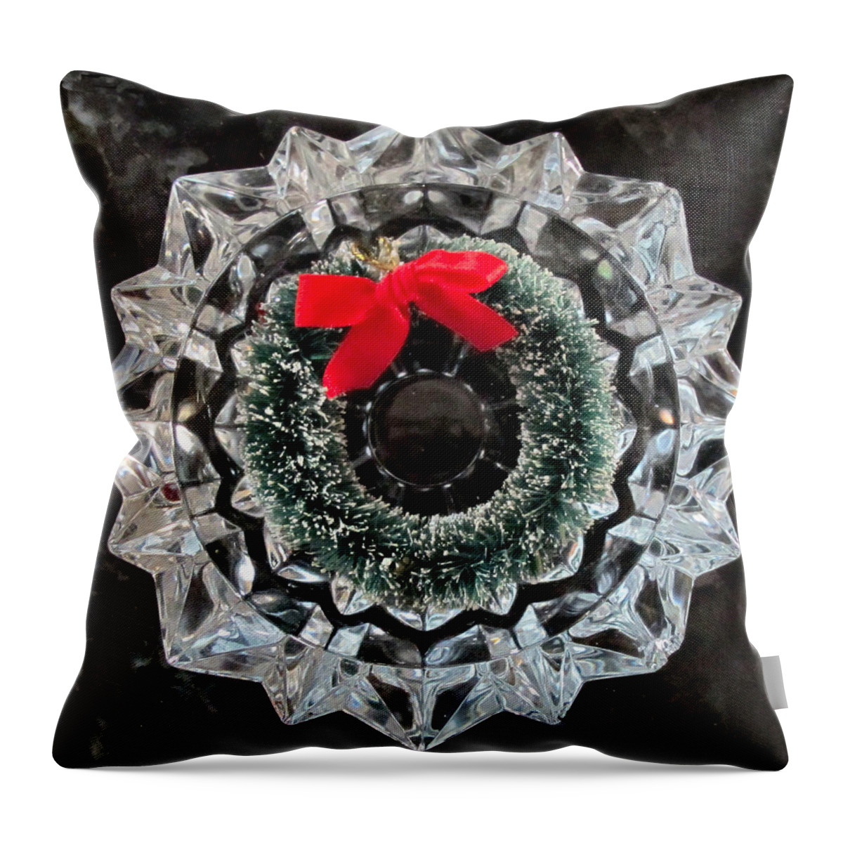 Wreath Throw Pillow featuring the photograph Whirl - X by Lin Grosvenor