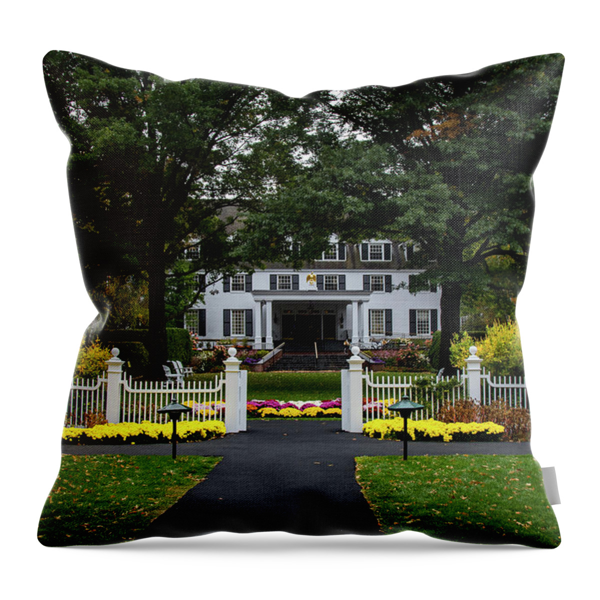 Landscape Throw Pillow featuring the photograph Woodstock Inn and resort by Jeff Folger