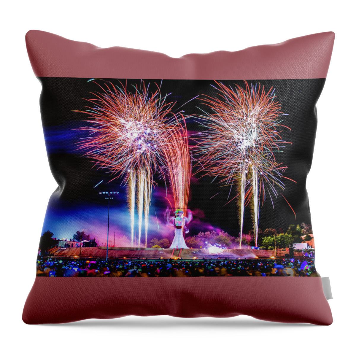 Burn Throw Pillow featuring the photograph Zozobra Must Burn by Paul LeSage