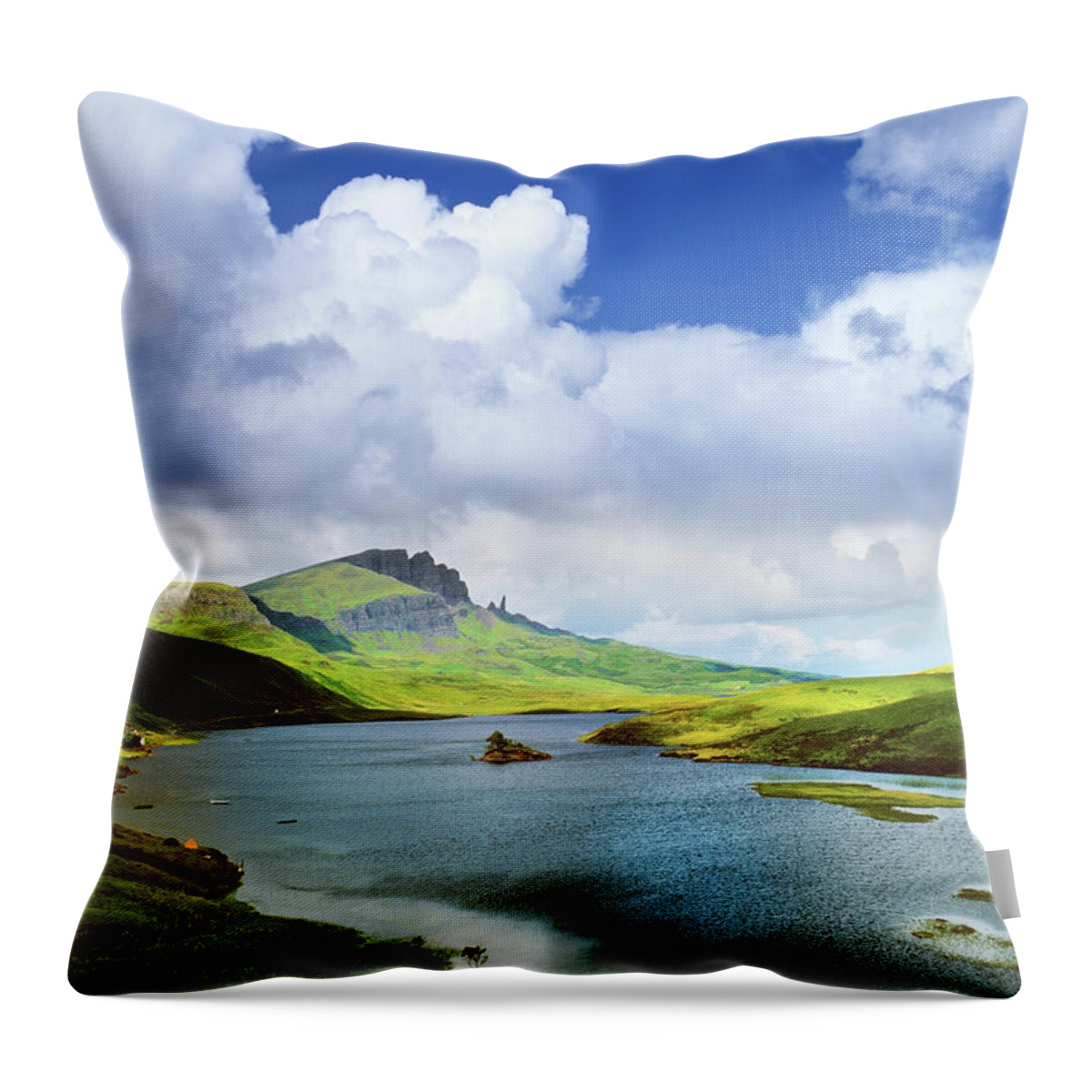 Scenics Throw Pillow featuring the photograph Skye #5 by Kodachrome25