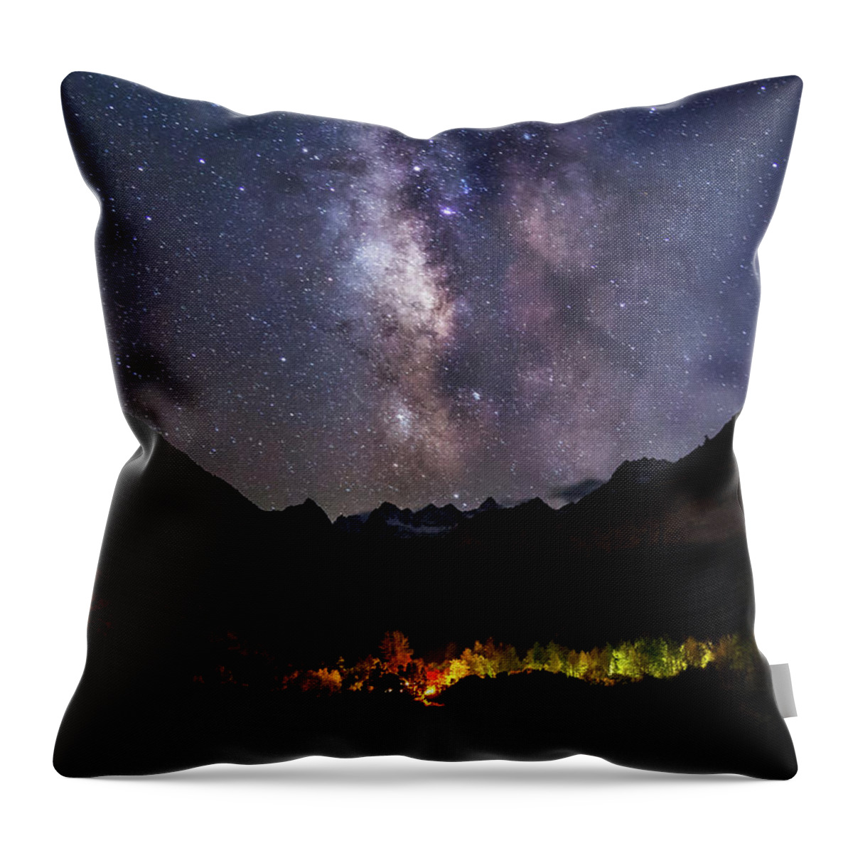 Aspendell Throw Pillow featuring the photograph Aspen Nights by Tassanee Angiolillo