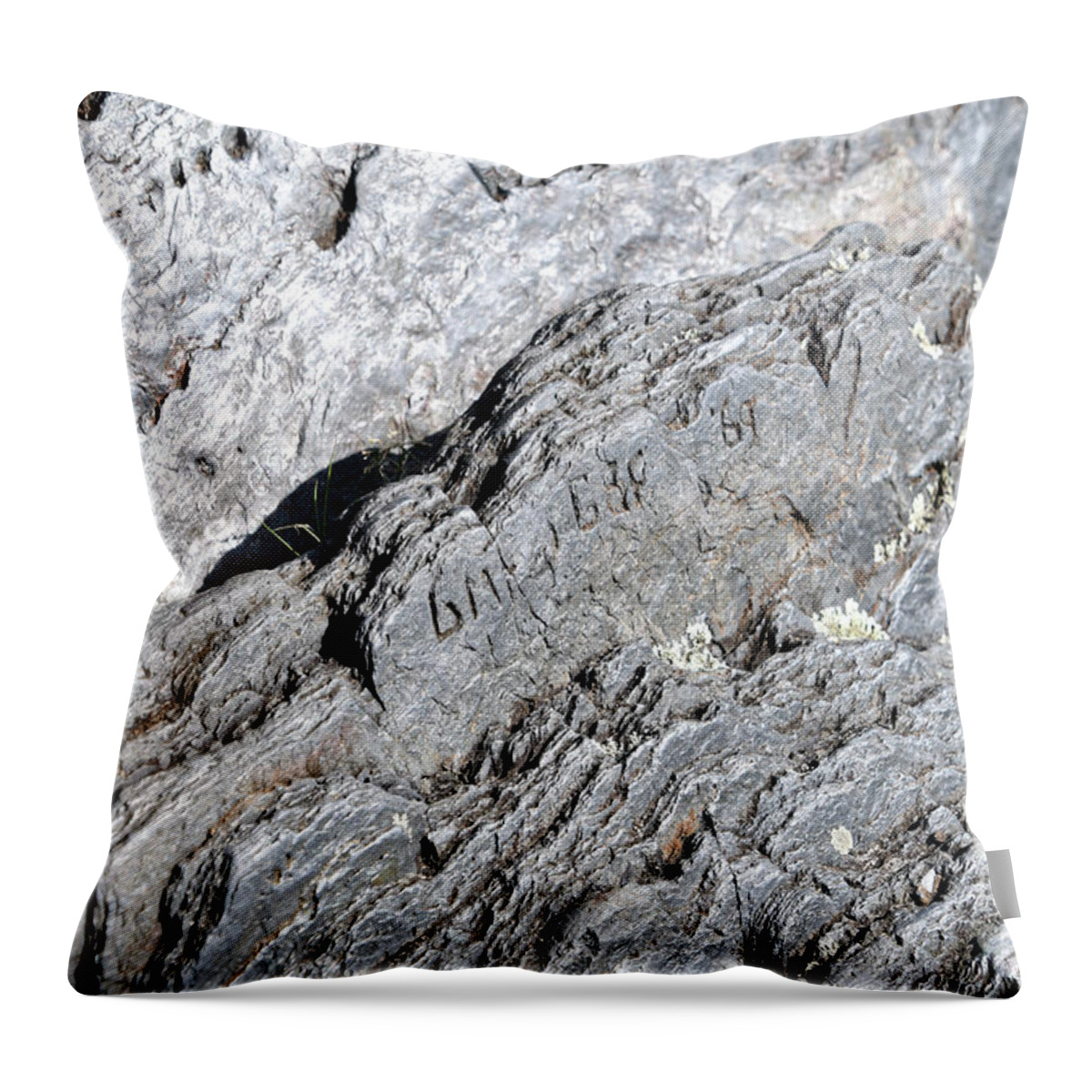 Chimney Tops Throw Pillow featuring the photograph Chimney Tops 16 by Phil Perkins