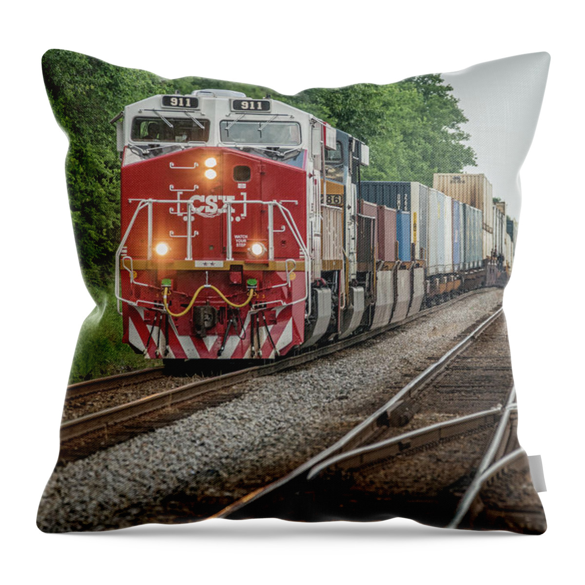 Railroad Throw Pillow featuring the photograph CSXT 911 at Casky Lane Hopkinsville Ky by Jim Pearson
