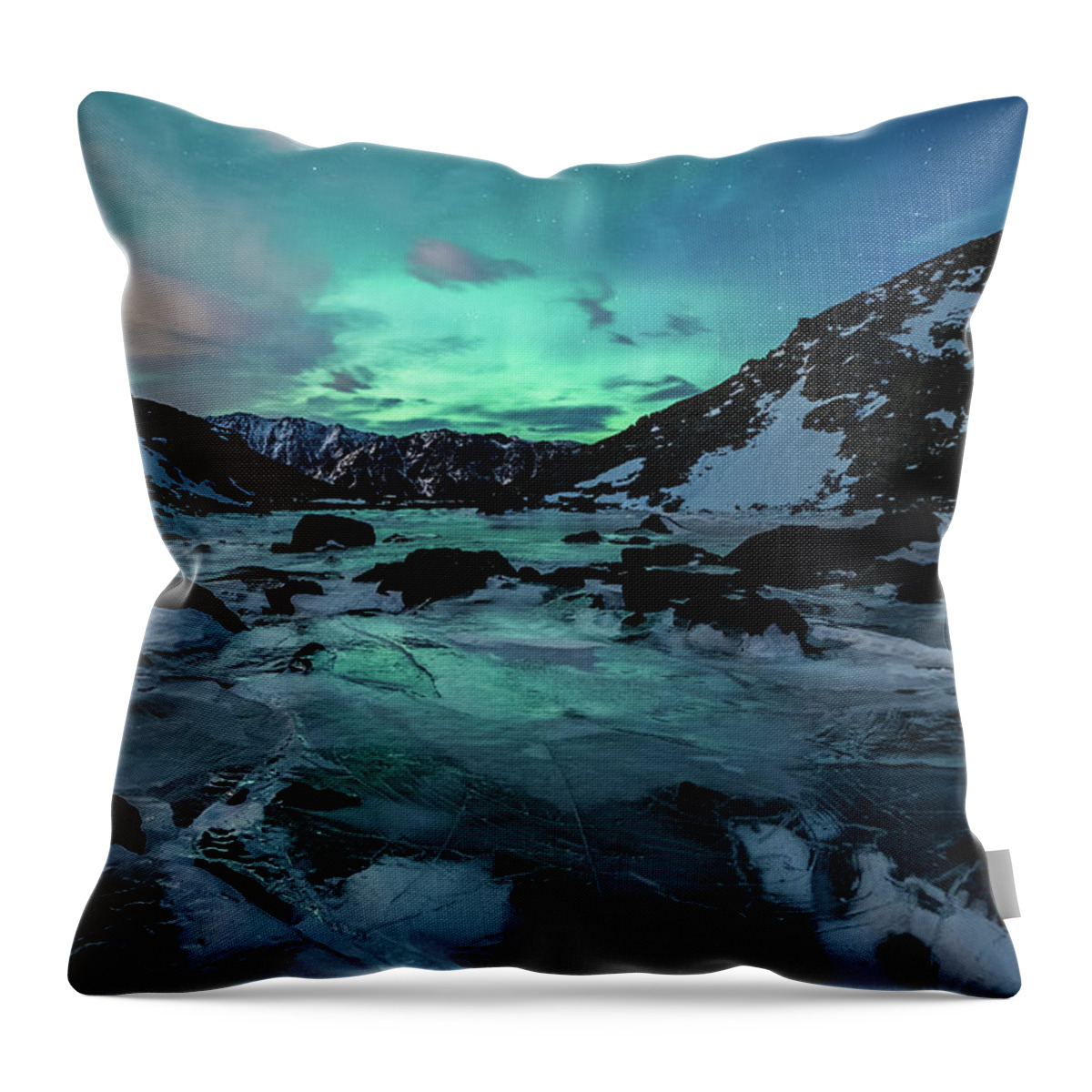 Aurora Throw Pillow featuring the photograph Gale-Force Aurora V by Tim Newton