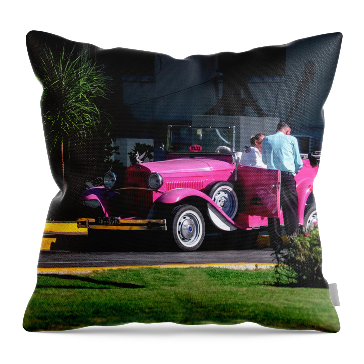 Havana Cuba Throw Pillow featuring the photograph Havana Taxi by Tom Singleton