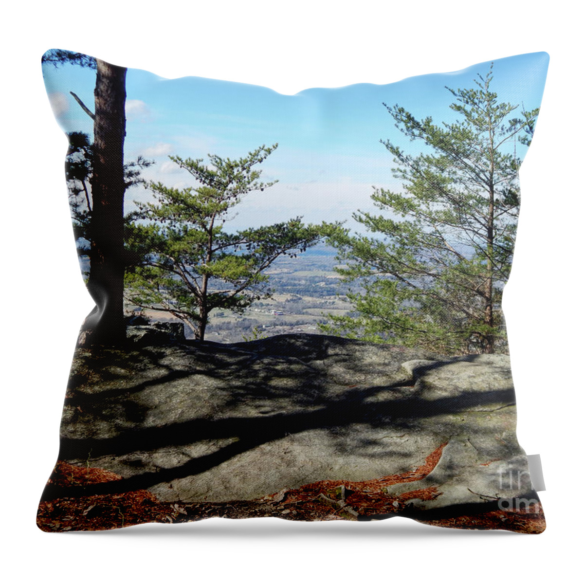 House Mountain Throw Pillow featuring the photograph House Mountain 10 by Phil Perkins