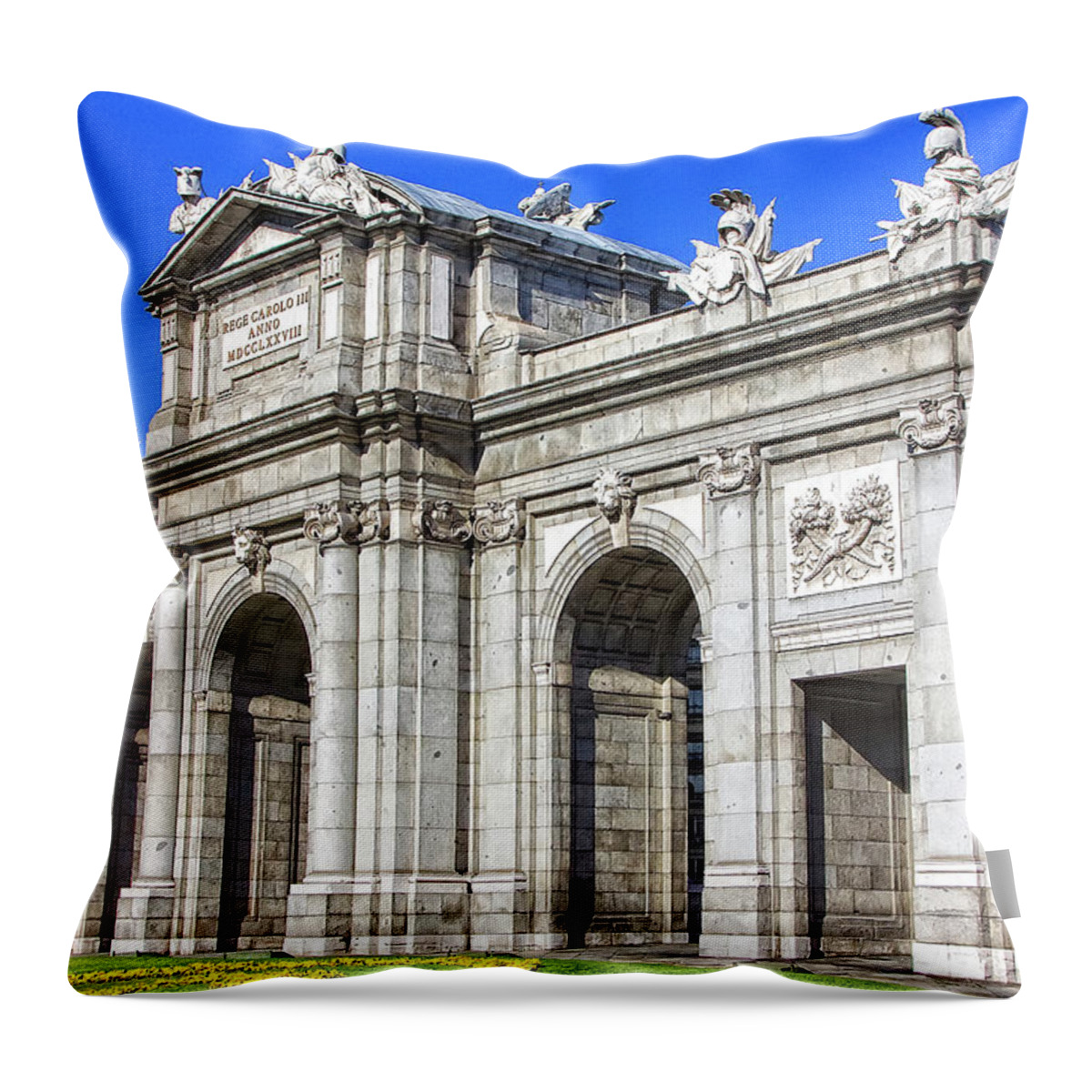 Tranquility Throw Pillow featuring the photograph Madrid by Luismix