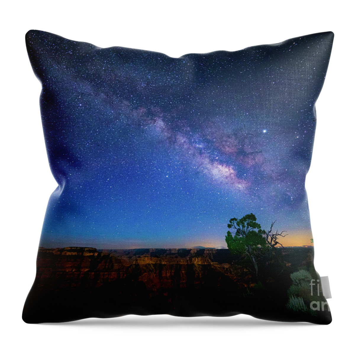 America Throw Pillow featuring the photograph Point Sublime Milky Way by Inge Johnsson