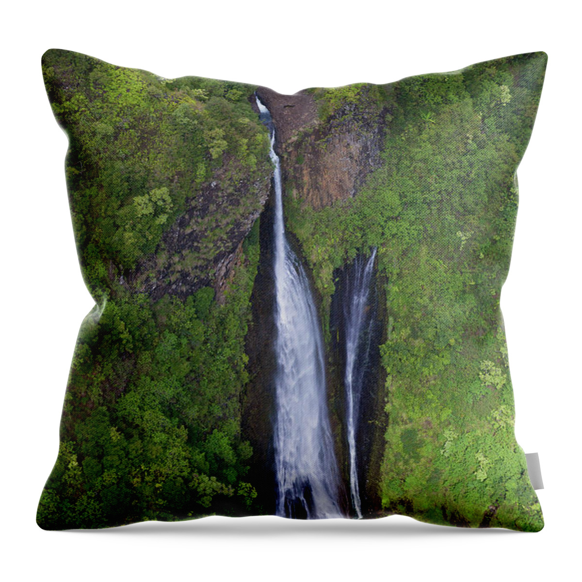 Kauai Throw Pillow featuring the photograph Private Kauai by Steven Lapkin