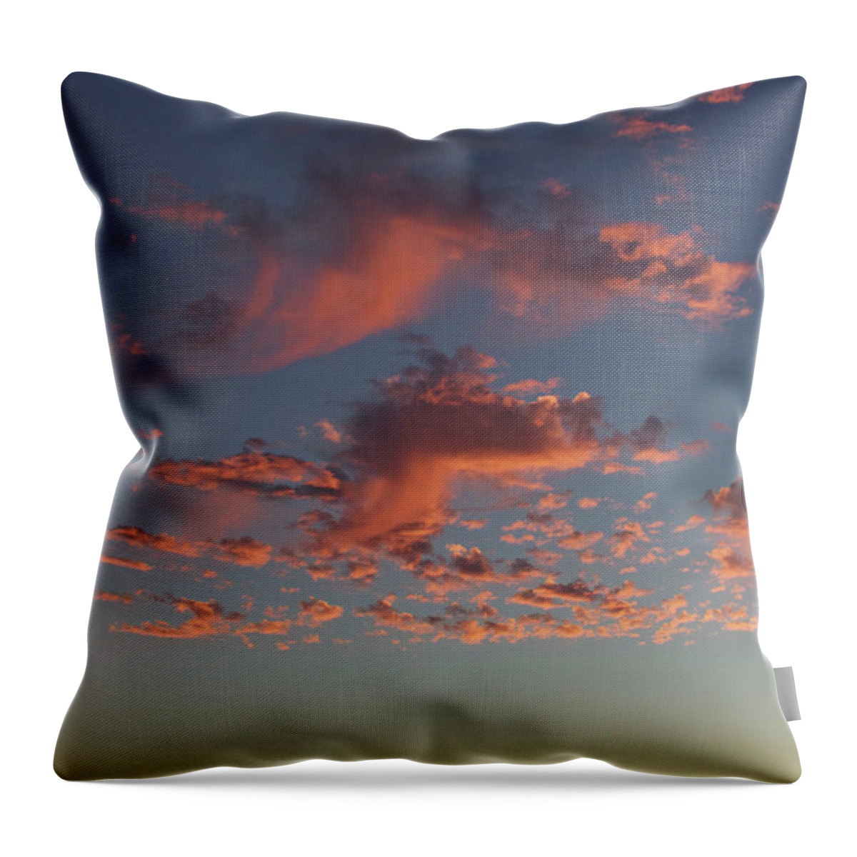 Space Needle Throw Pillow featuring the photograph Space Needle and Pink Clouds by Suzanne Lorenz