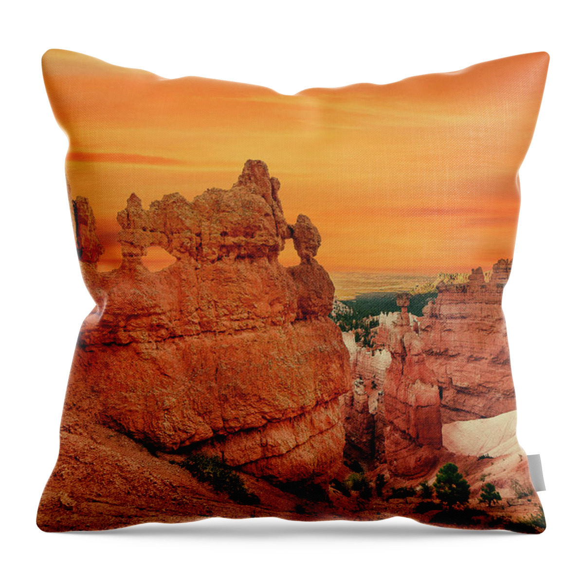 Bryce Canyon Throw Pillow featuring the photograph Aglow in Bryce Canyon. by Jerry Cahill