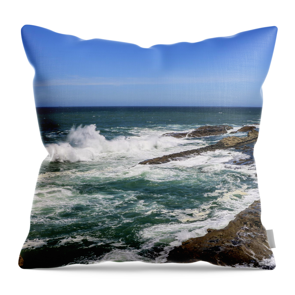 Cape Arago Throw Pillow featuring the photograph Cape Arago Coast 7 by Dawn Richards