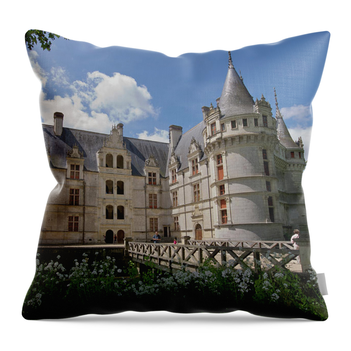 Castle Throw Pillow featuring the photograph Chateau Azay-le-Rideau by Matthew DeGrushe