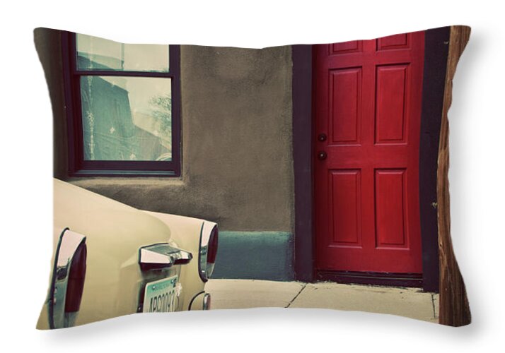 Doors Throw Pillow featuring the photograph Curb Appeal by Carmen Kern