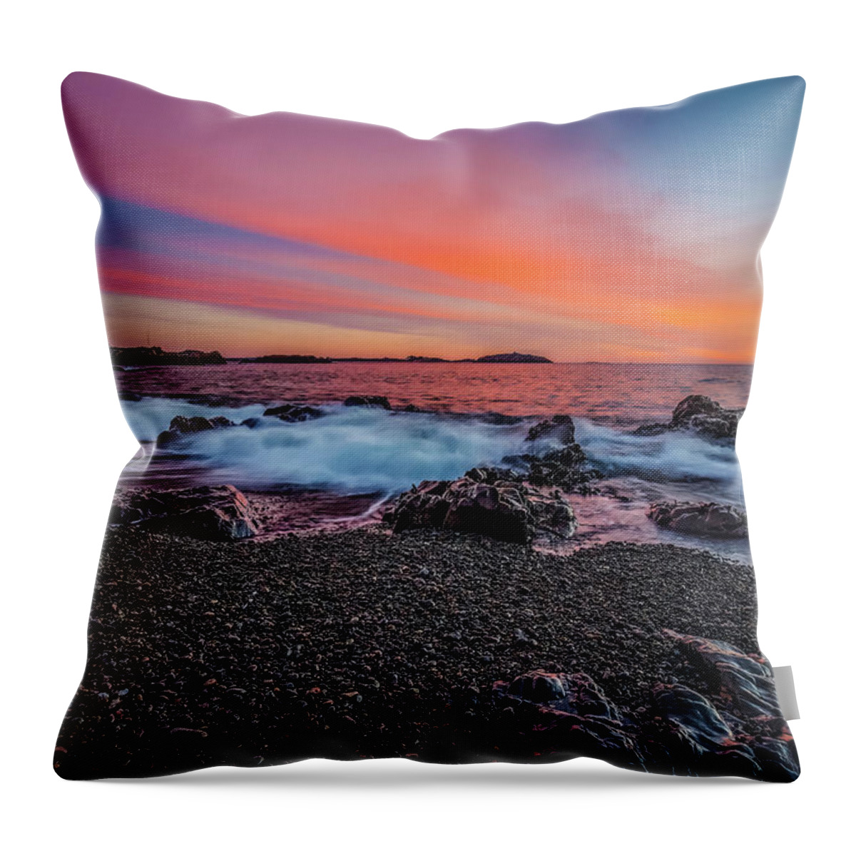 Marblehead Neck Throw Pillow featuring the photograph Dawn at Castle Rock on Marblehead Neck by Jeff Folger