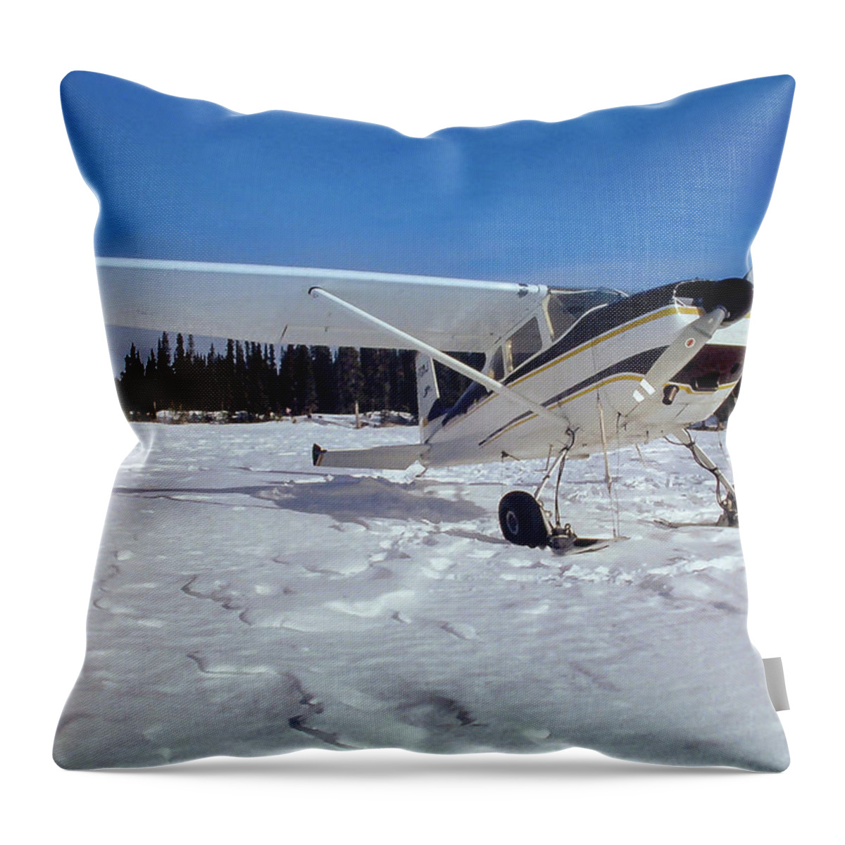 Cessna 180 Throw Pillow featuring the photograph Golf Mike Juliet on Shunda Lake by Phil And Karen Rispin