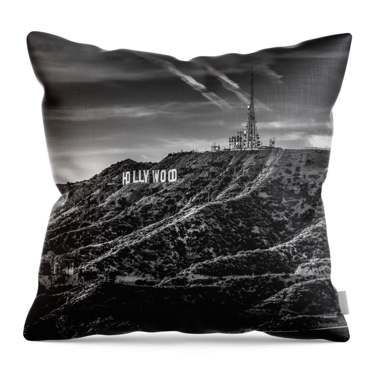 Hollywood Sign Throw Pillow featuring the photograph Hollywood Sign - Black And White by Gene Parks