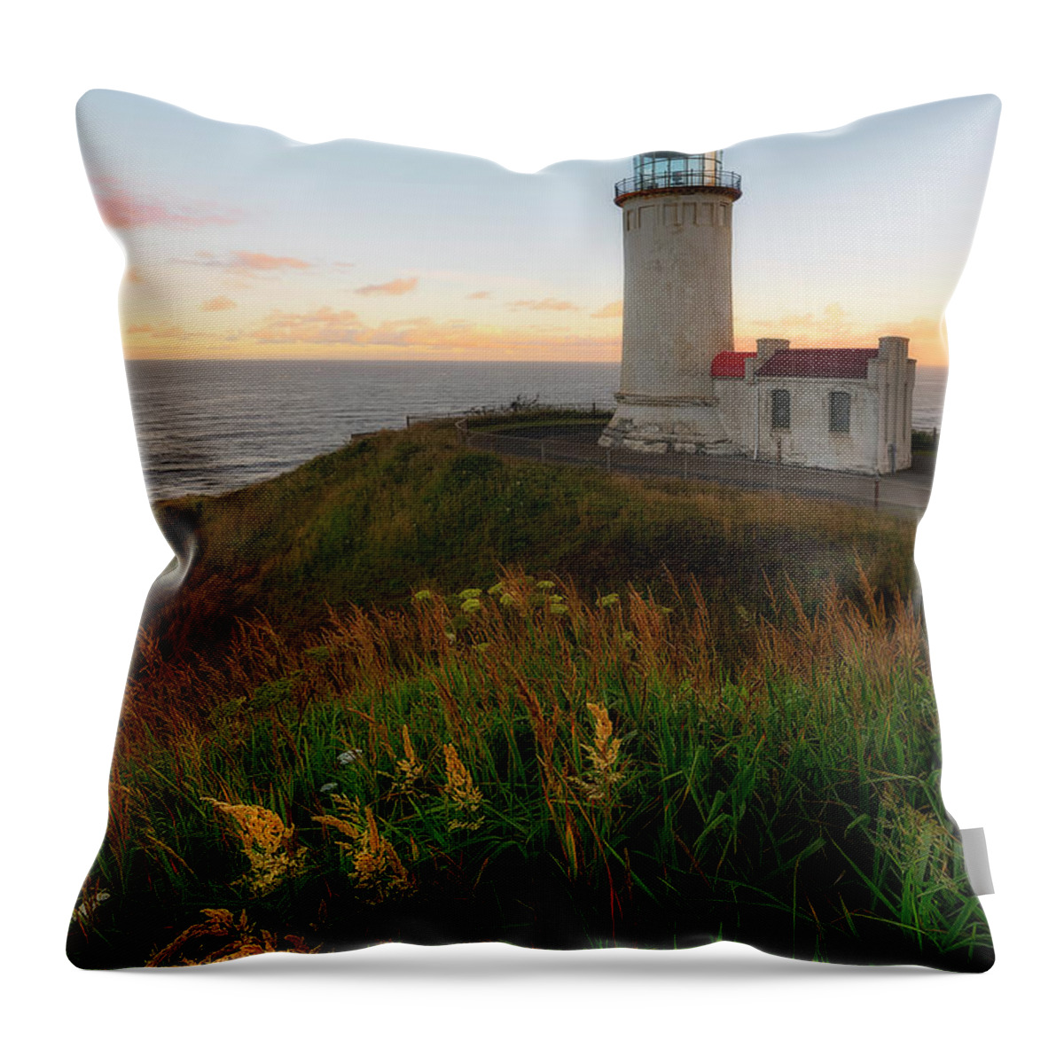 North Head Lighthouse Throw Pillow featuring the photograph North Head Sunrise by Ryan Manuel