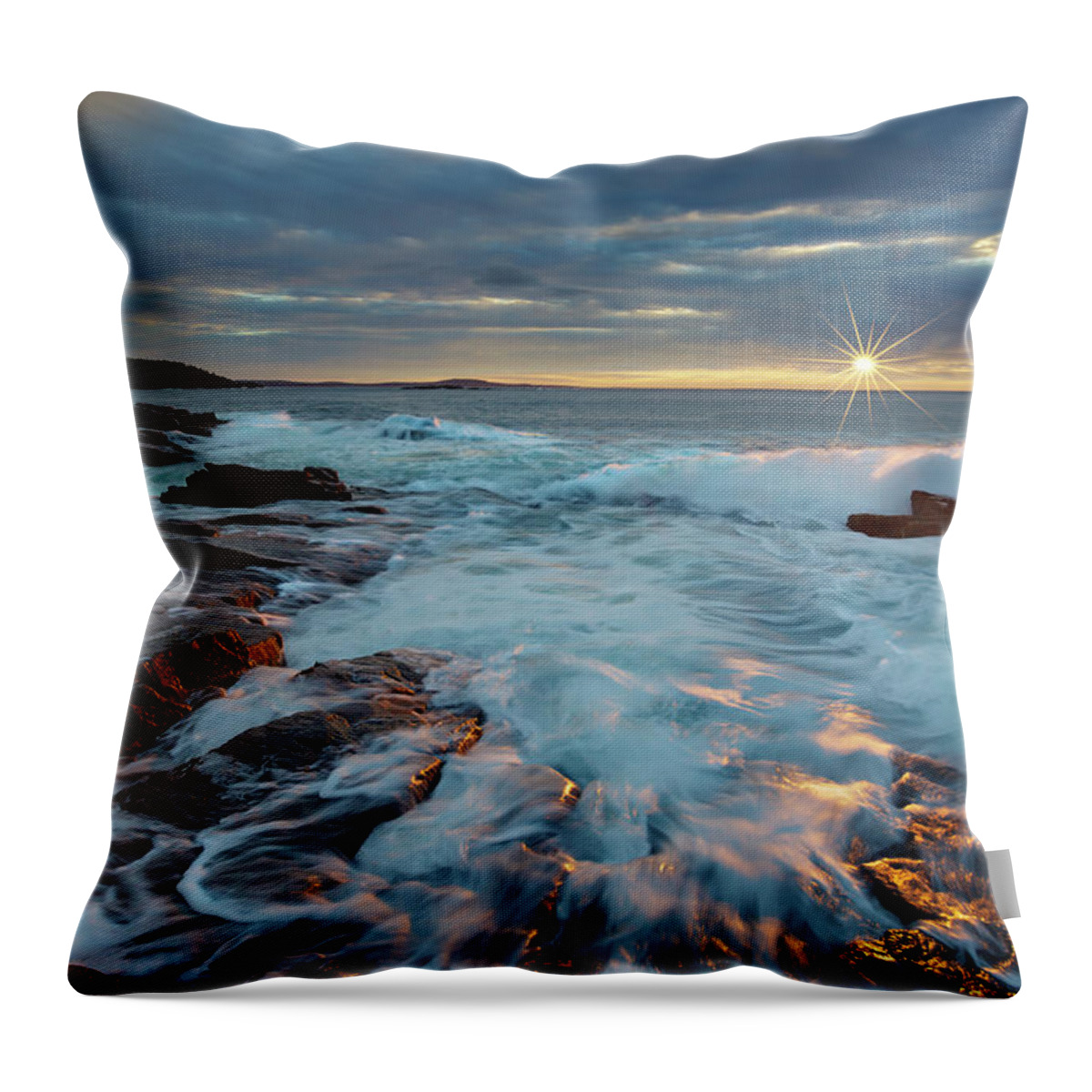 Thunderhole Throw Pillow featuring the photograph Thunder Hole Sunrise by Gary Johnson