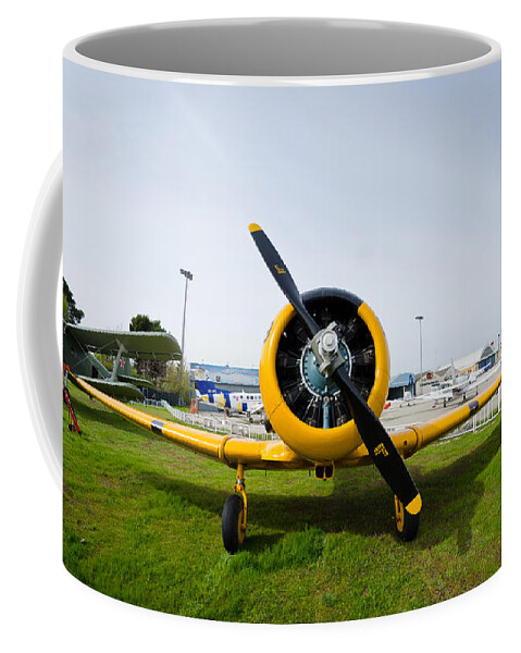 Cuatro Coffee Mug featuring the photograph North American T-6 Texan by Pablo Lopez