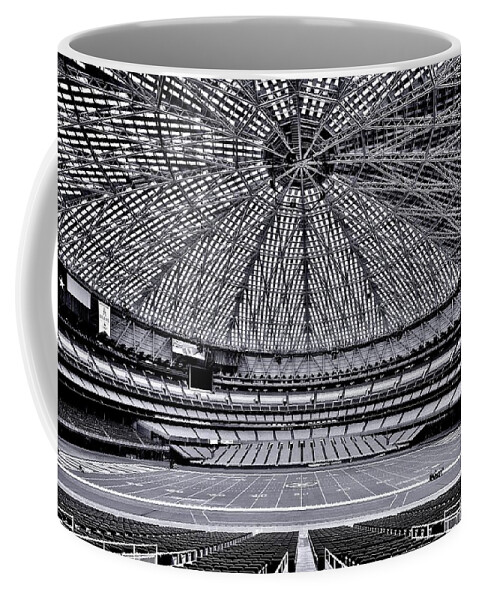 Houston Coffee Mug featuring the photograph 8th Wonder by Benjamin Yeager