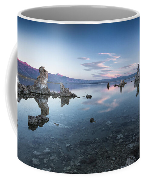 Horizontal Coffee Mug featuring the photograph A Center Point by Jon Glaser