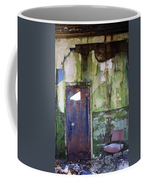 Aberdeen Coffee Mug featuring the photograph Aberdeen Chair by Suzanne Lorenz