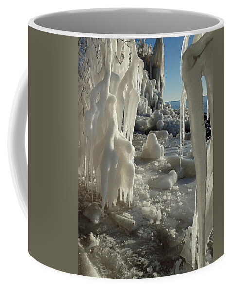 Icicle Icicles Windblown Wind Blown Windy Crazy Weather Abstract Abstracts Frozen Ice Icy White Wild Extreme Grand Marias Natural Lake Superior Great Lakes Nature Winter Wintertime Water Cold Season Seasonal Outdoors Outdoor Crystal Crystals Pattern Patterns Beauty Transparent December Beautiful Texture Textures Alien Scenes Sparkling Sparkle Dangling Landscapes Landscape Wonderland Scenic Scenery Wonderful Formation Formations Unique Extraordinary North Shore Minnesota American 5 Five Mile Rock Coffee Mug featuring the photograph Alien Landscape by James Peterson