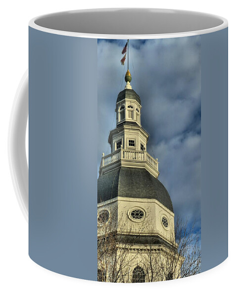 Annapolis Coffee Mug featuring the photograph Annapolis Statehouse by Jennifer Wheatley Wolf
