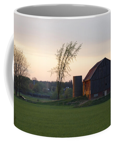 Sunset Coffee Mug featuring the photograph Barn at Dusk by David Porteus
