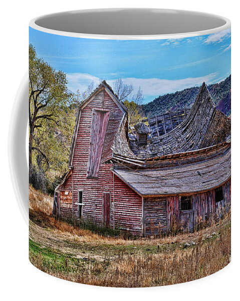 Old Barn Coffee Mug featuring the photograph Better Days by David Armstrong