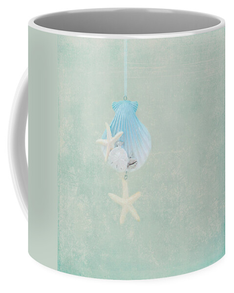 Christmas Carad Art Coffee Mug featuring the photograph Christmas Starfish by Kim Hojnacki