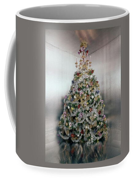 Christmas Tree Decorated By Gloria Vanderbilt Coffee Mug