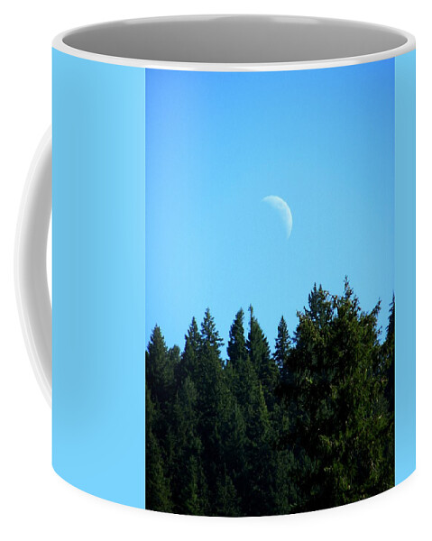 Oregon Coffee Mug featuring the photograph Crescenting by Chris Dunn